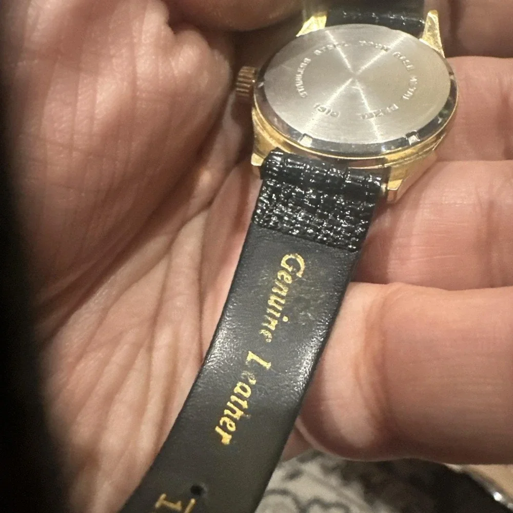 Works Avon Team Leader Manual Wind Watch‎ Women 28mm Gold Tone Blue Dial Leather